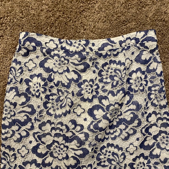 BCBGMaxAzria Floral Lace MIDI Skirt - Picture 11 of 12